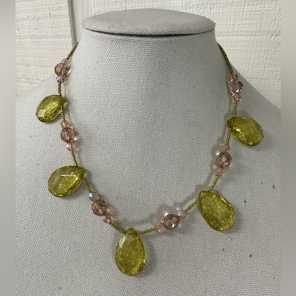 Unique chartreuse green crackle bead necklace - Picture 1 of 6